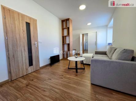 Pronájem bytu, 1+kk, 37 m²