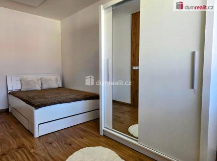 Pronájem bytu, 1+kk, 37 m²