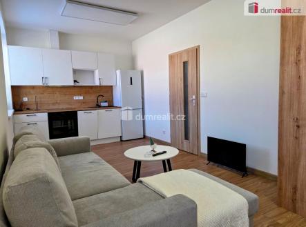 Pronájem bytu, 1+kk, 37 m²