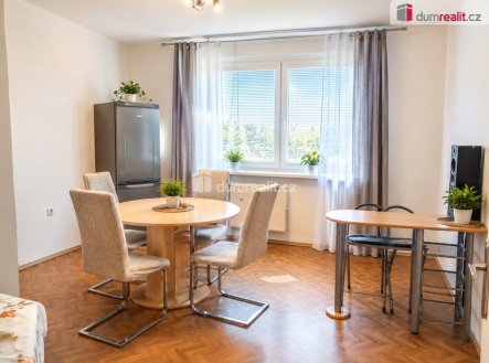 Pronájem bytu, 2+kk, 42 m²