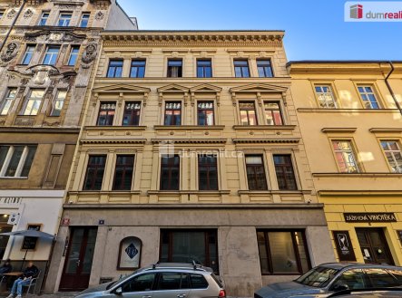 Pronájem kanceláře, 284 m²