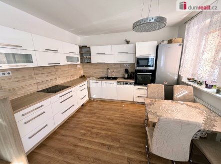 Prodej domu/vily, 285 m², Pašovice – náhled fotky 2