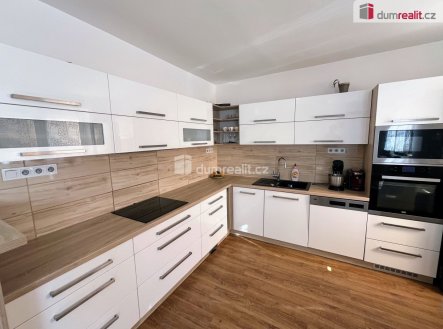 Prodej domu/vily, 285 m², Pašovice – náhled fotky 4