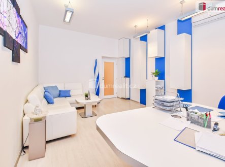 Pronájem kanceláře, 70 m²