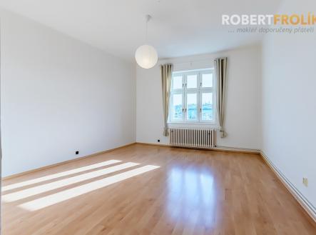 Pronájem bytu, 2+1, 77 m²