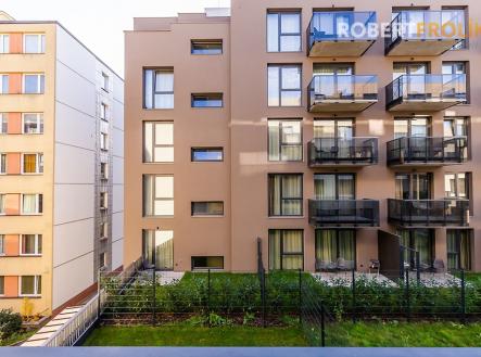 Pronájem bytu, 3+kk, 82 m²