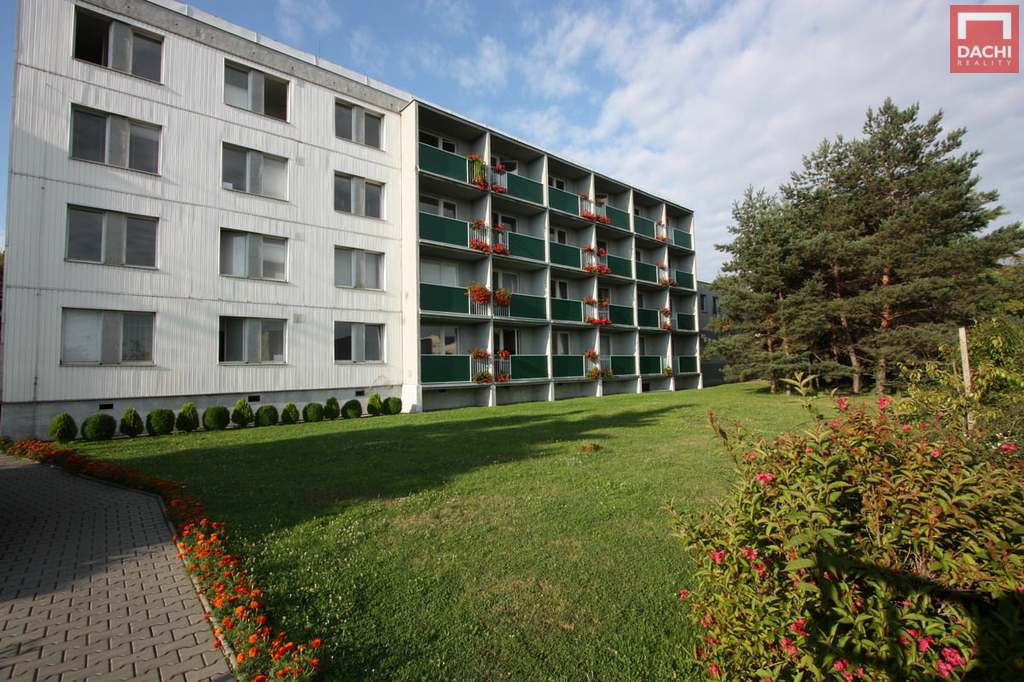 01a-admnistrativni-budova-exterier.jpg