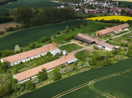 Pronájem zemědělského objektu, 1 274 m²
