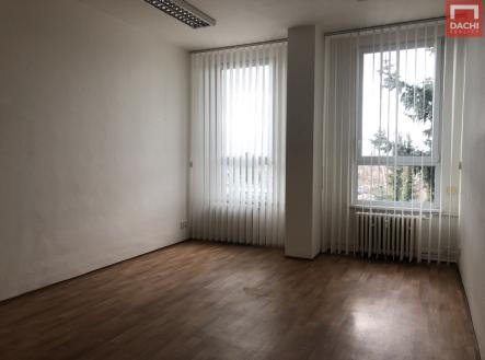 Pronájem kanceláře, 200 m²