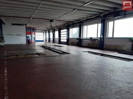 Pronájem výrobní prostor, 1 200 m²