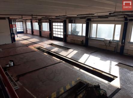 Pronájem výrobní prostor, 1 200 m²