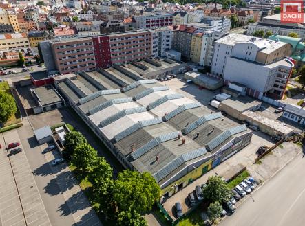 Pronájem skladovací prostor, 1 860 m²