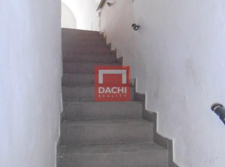 Pronájem - obchodní prostor, 130 m²