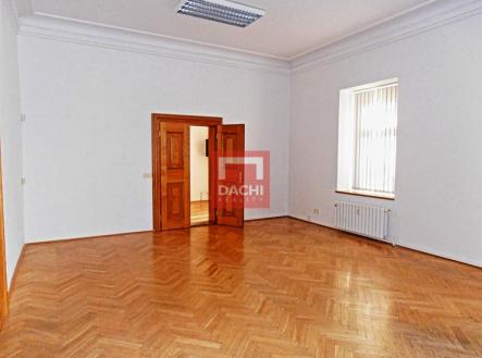 Pronájem - kanceláře, 57 m²