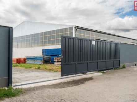 Pronájem skladu, 1 100 m²