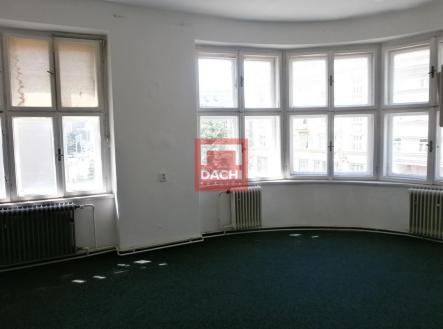 Pronájem - kanceláře, 72 m²