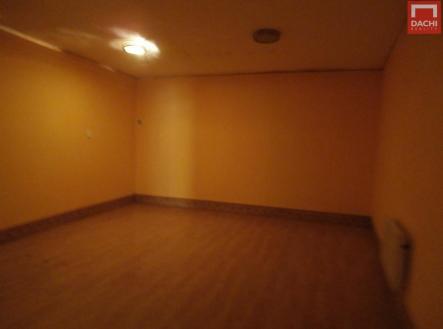 Pronájem obchodní prostor, 68 m²