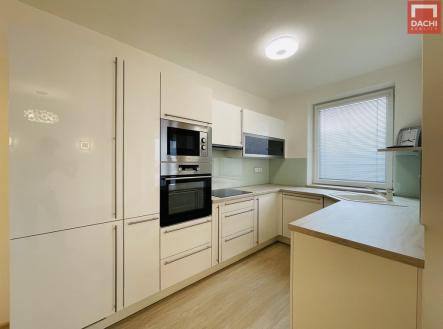 Pronájem bytu, 3+kk, 84 m²