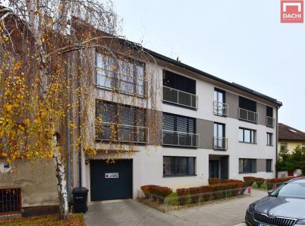 Pronájem bytu, 3+kk, 92 m²