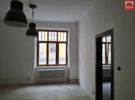 Pronájem kanceláře, 80 m²