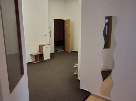 Pronájem kanceláře, 118 m²