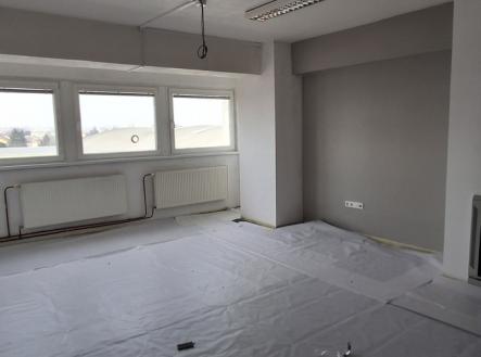 Pronájem kanceláře, 228 m²