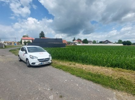 Prodej pozemku v obci Kožušany.