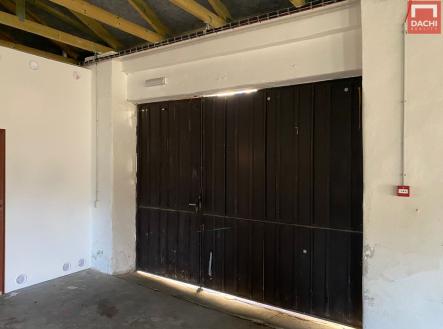 Pronájem skladovací prostor, 190 m²
