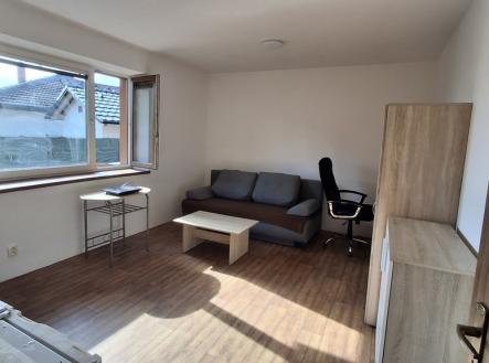 Pronájem bytu, 1+kk, 27 m²