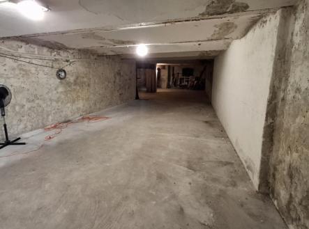 Pronájem skladovací prostor, 100 m²