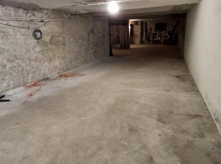 Pronájem skladovací prostor, 100 m²