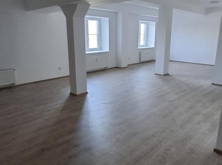 Pronájem kanceláře, 56 m²