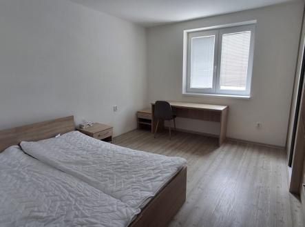 Pronájem bytu, 2+1, 464 m²