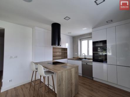 Pronájem bytu, 2+1, 85 m²