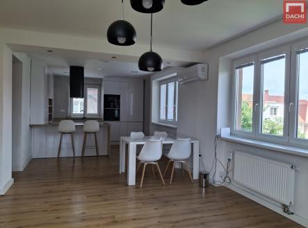 Pronájem bytu, 2+1, 85 m²