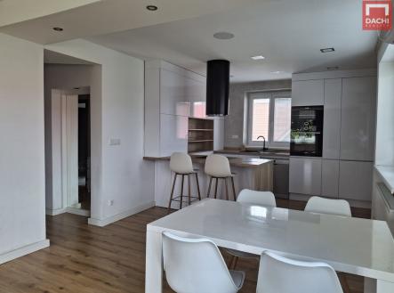 Pronájem bytu, 2+1, 85 m²