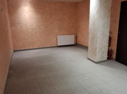 Pronájem jiné komerční nemovitosti, 200 m²