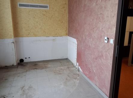 Pronájem jiné komerční nemovitosti, 200 m²