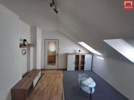 Pronájem bytu, 1+kk, 34 m²