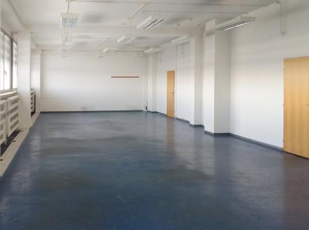 Pronájem kanceláře, 384 m²