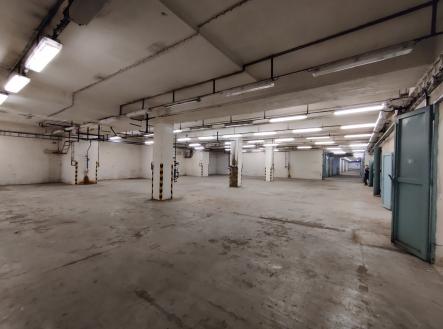 Pronájem komerčního objektu, sklad, 416 m²