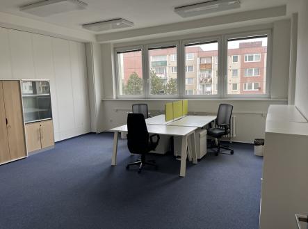 Pronájem kanceláře, 54 m²