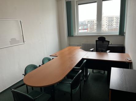 Pronájem kanceláře, 86 m²