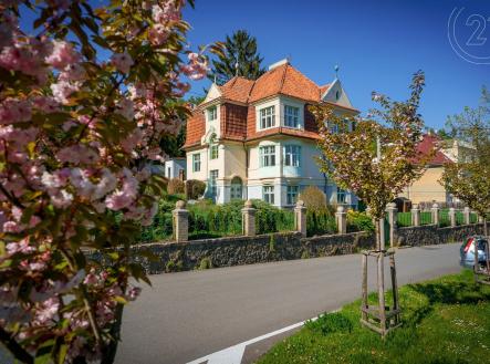 Prodej - dům/vila, 496 m²