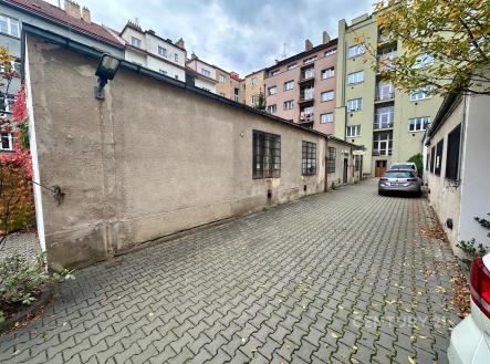 Pronájem skladovací prostor, 167 m²