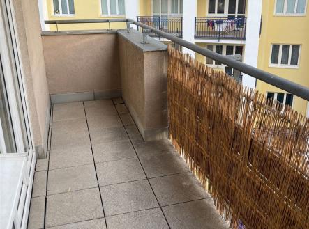 Pronájem bytu, 2+kk, 83 m²