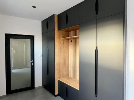 Pronájem domu/vily, 205 m²