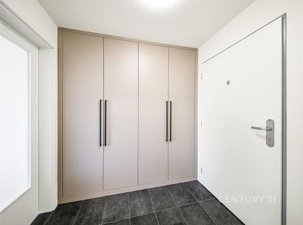 Pronájem bytu, 1+kk, 35 m²