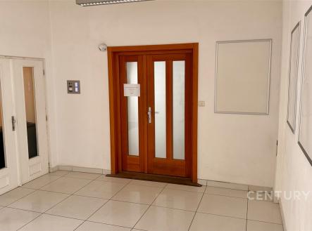 Pronájem obchodní prostor, 78 m²