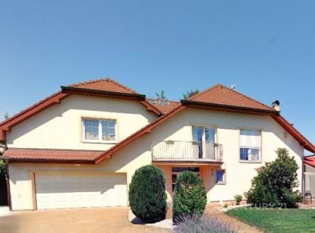 Pronájem domu/vily, 290 m²